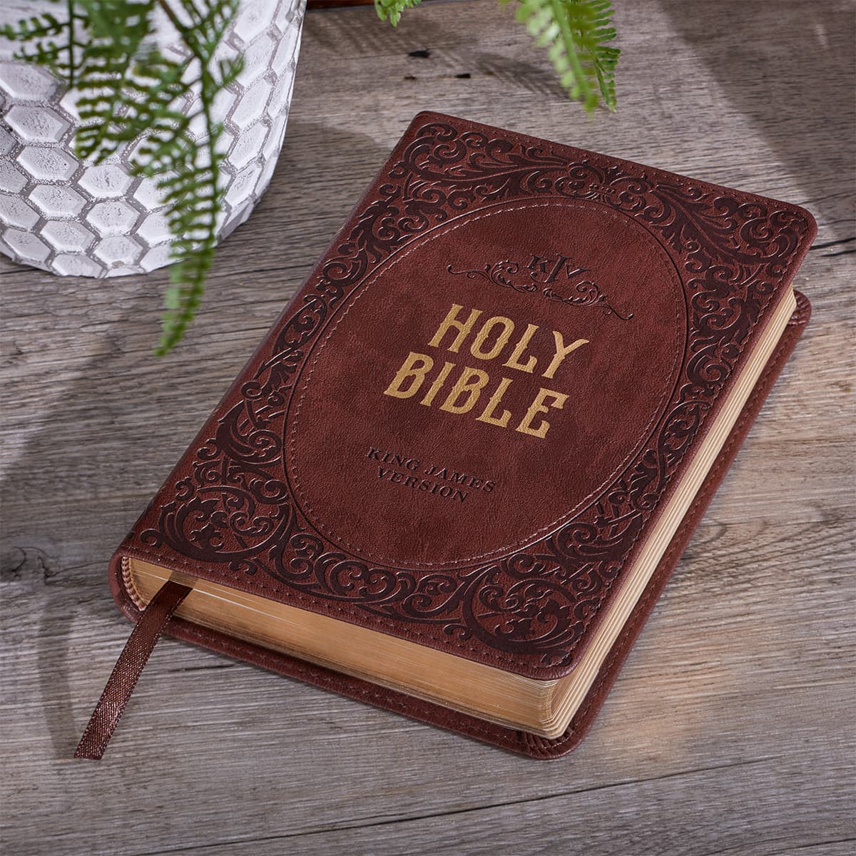 Chestnut Brown Faux Leather Compact King James Version Bible, picture 8