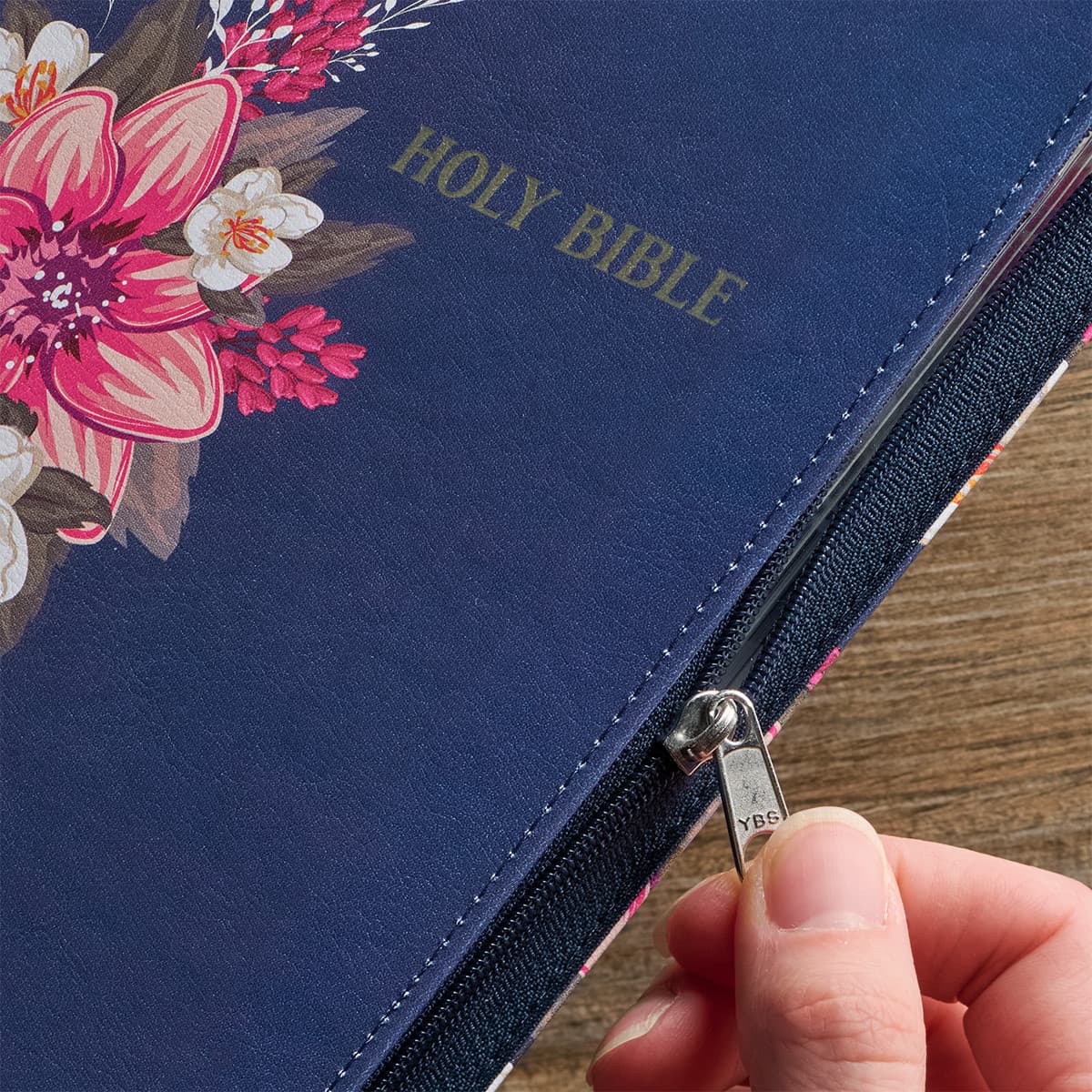 Floral Blue Faux Leather King James Version Deluxe Gift Bible with Thumb Index and Zippered Closure, picture 6