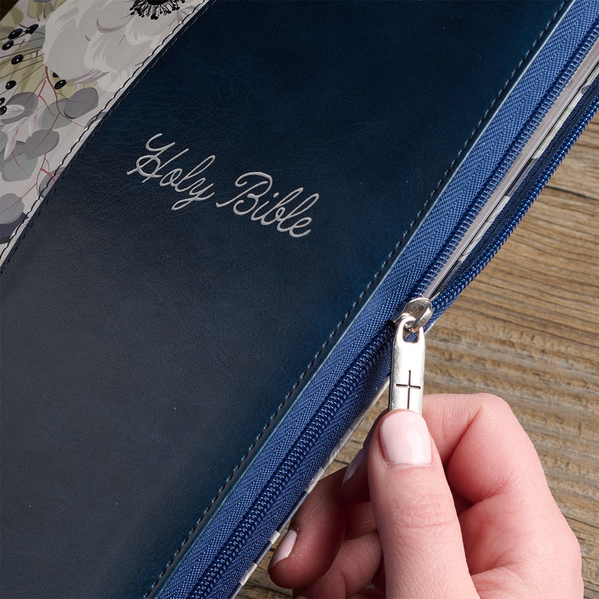 Blue Pearlized Floral Faux Leather Large Print Thinline K J V Bible with Zippered Closure and Thumb Index, picture 6