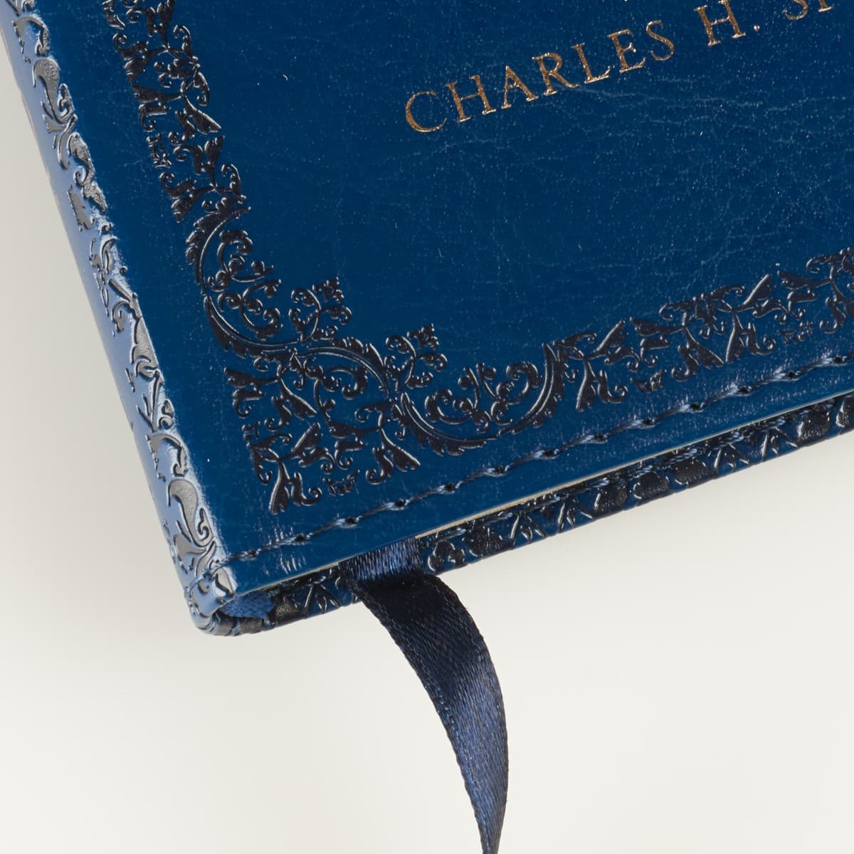 Faith's Checkbook Navy Blue Faux Leather One-Minute Devotions, picture 6