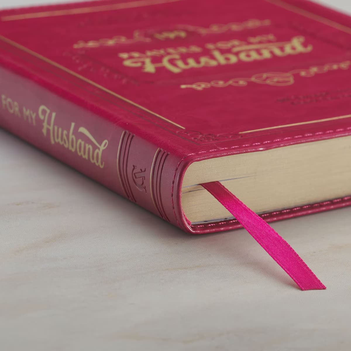 199 Prayers for My Husband Raspberry-Red Faux Leather Prayer and Journaling Guide, picture 7