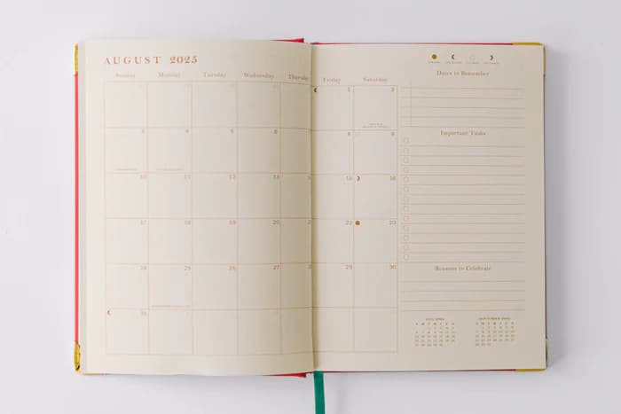 2026 Tulip Blind Embossed 17-Month Weekly Medium Bound Planner, picture 11