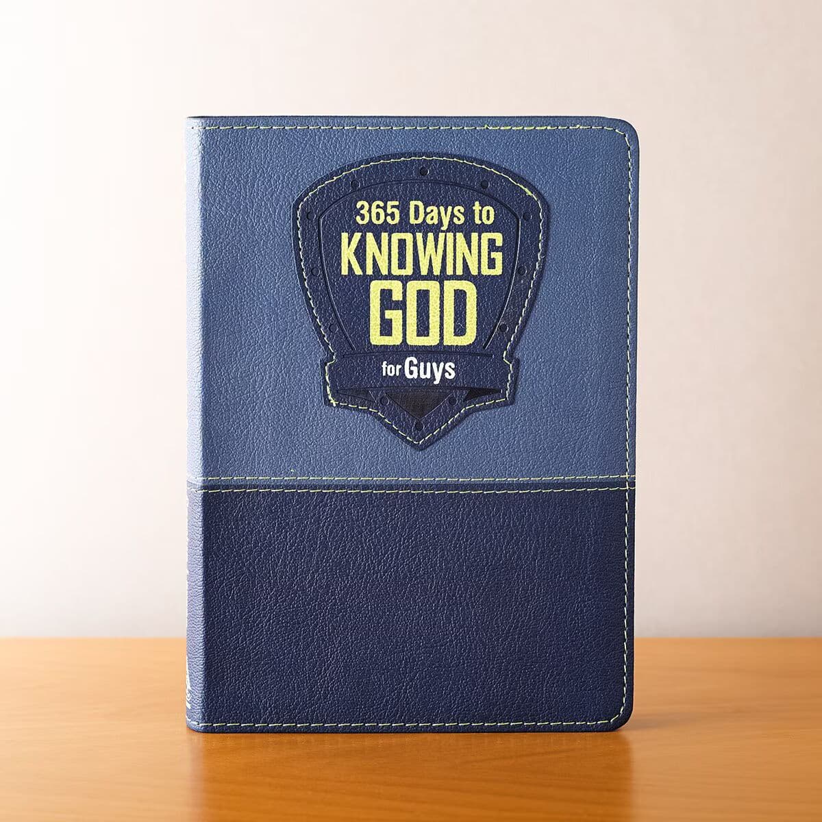 365 Days to Knowing God for Guys Devotional - Faux Leather Edition, picture 5