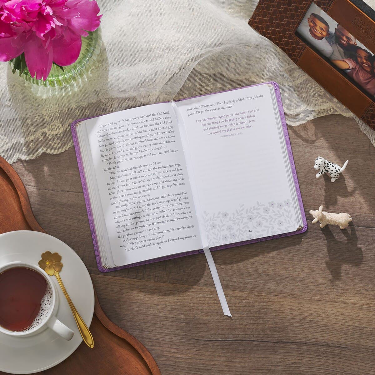 Moments of Grace for Grandmas: Stories and Scriptures Purple Faux Leather Gift Book, picture 6